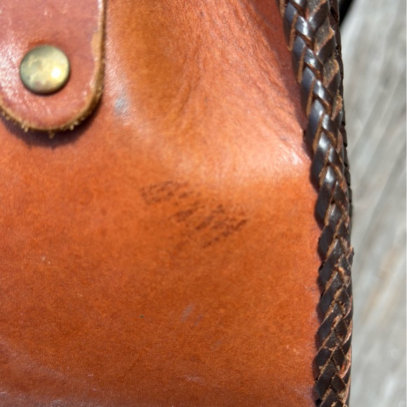 Beautiful Vintage 70s-ish Hand Tooled Leather Purse - Picture 3 of 12